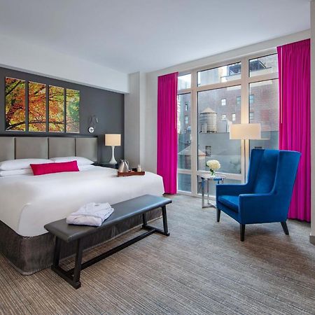 Royalton Park Avenue Hotel Nova Iorque Exterior foto A guest room at the Hotel Commonwealth