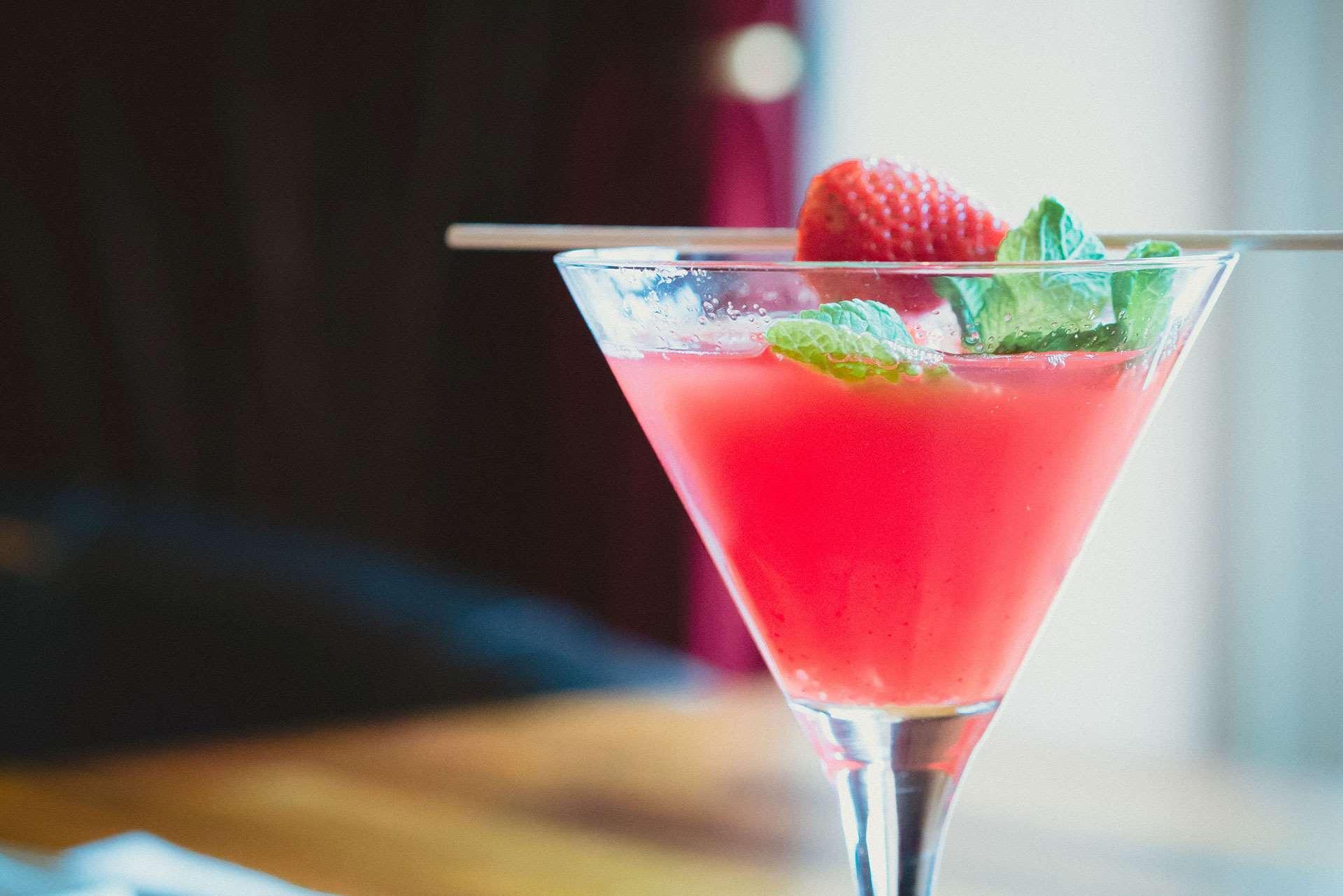 Royalton Park Avenue Hotel Nova Iorque Exterior foto A strawberry martini
